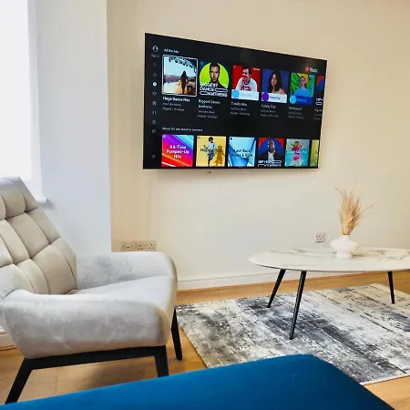 Free Parking 2 Bed With Garden, Fibre Wi-Fi & Netflix Villa Taunton Exterior photo