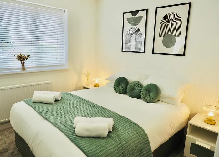 Free Parking 2 Bed With Garden, Fibre Wi-Fi & Netflix