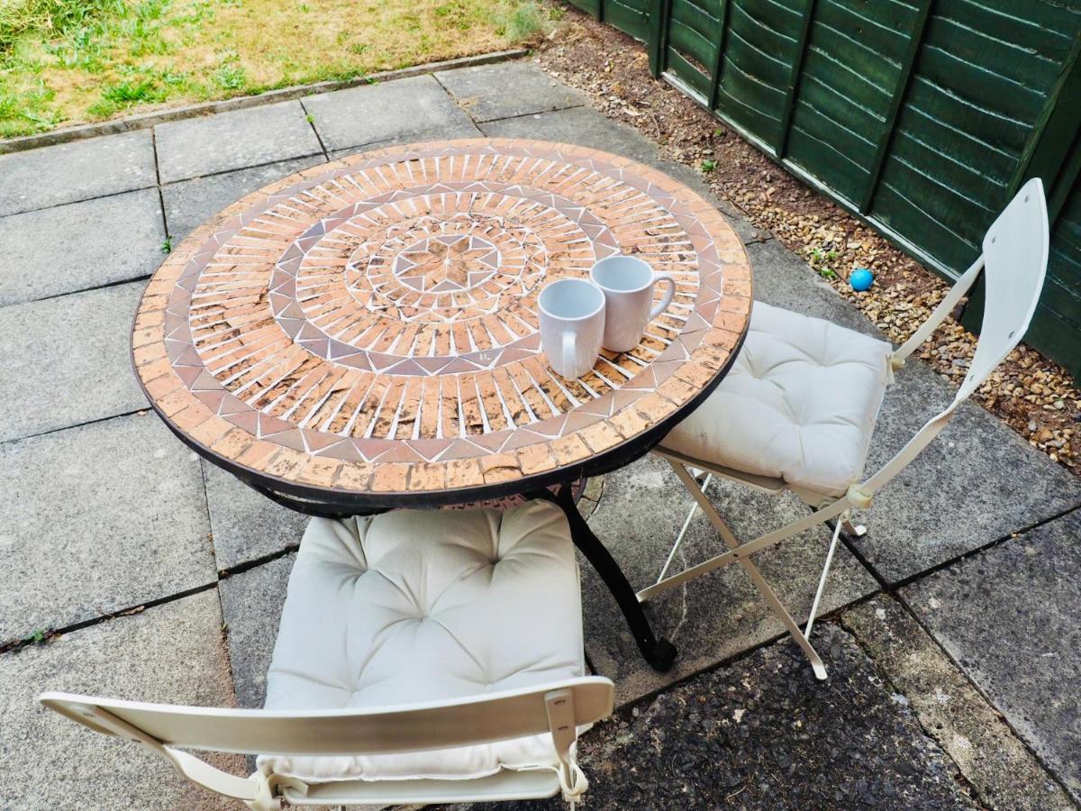 Holiday home Free Parking 2 Bed With Garden, Fibre Wi-fi & Netflix Taunton